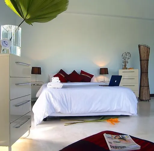 Breda Beach Villa Krabi town con Piscina